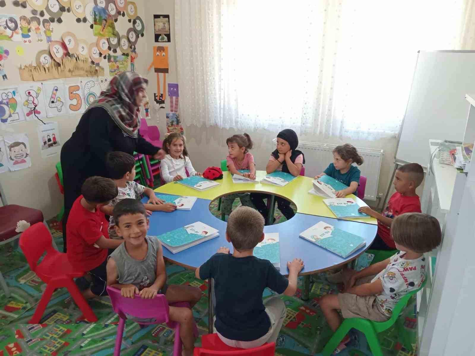 Erzincan'daki Miniklerin Kur’an Eğitimi Ziyaret Edildi