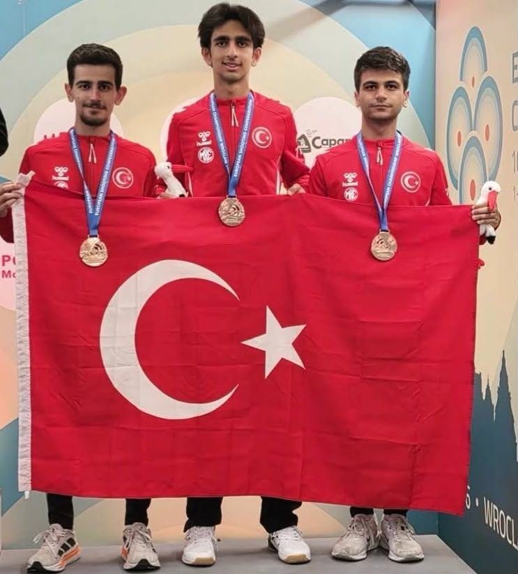 İzmirli atıcı Avrupa'nın zirvesinde: Galip Berat Afal'dan bronz madalya