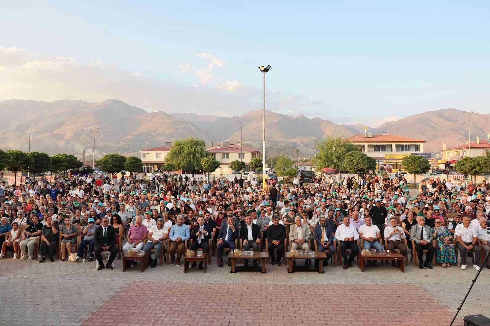 Başak Festivali, Altınbaşak Beldesi’nde Coşkuyla Kutlandı
