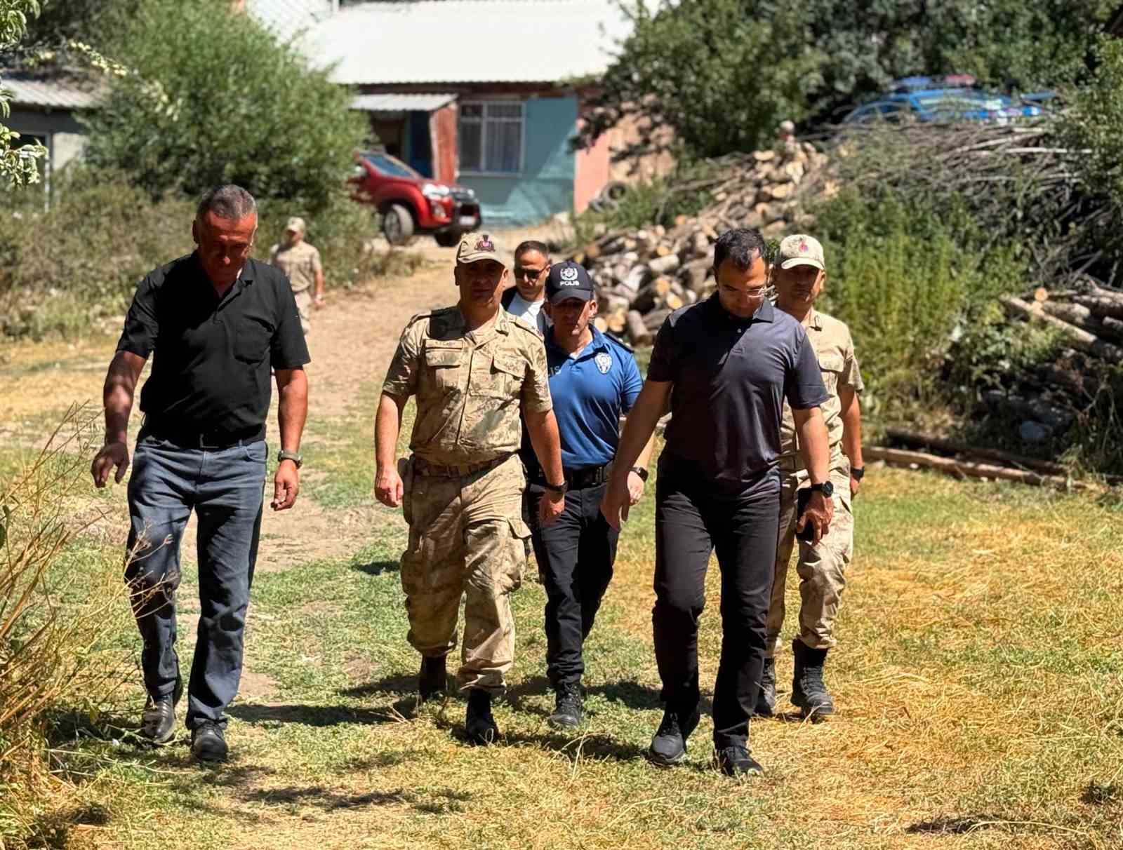 Kaymakam Taşkıran, Refahiye'deki Köylülerin Taleplerini Dinledi