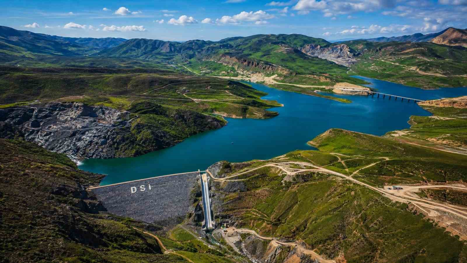 Erzincan'da Su Yatırımlarıyla Enerji ve Tarım Güçleniyor