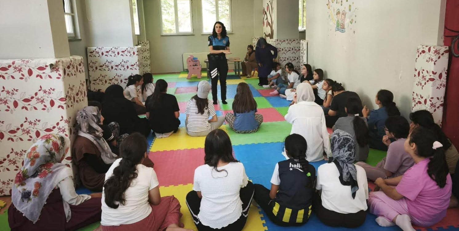 Erzincan'daki Kur’an Kurslarına Güvenlik Eğitimi Desteği