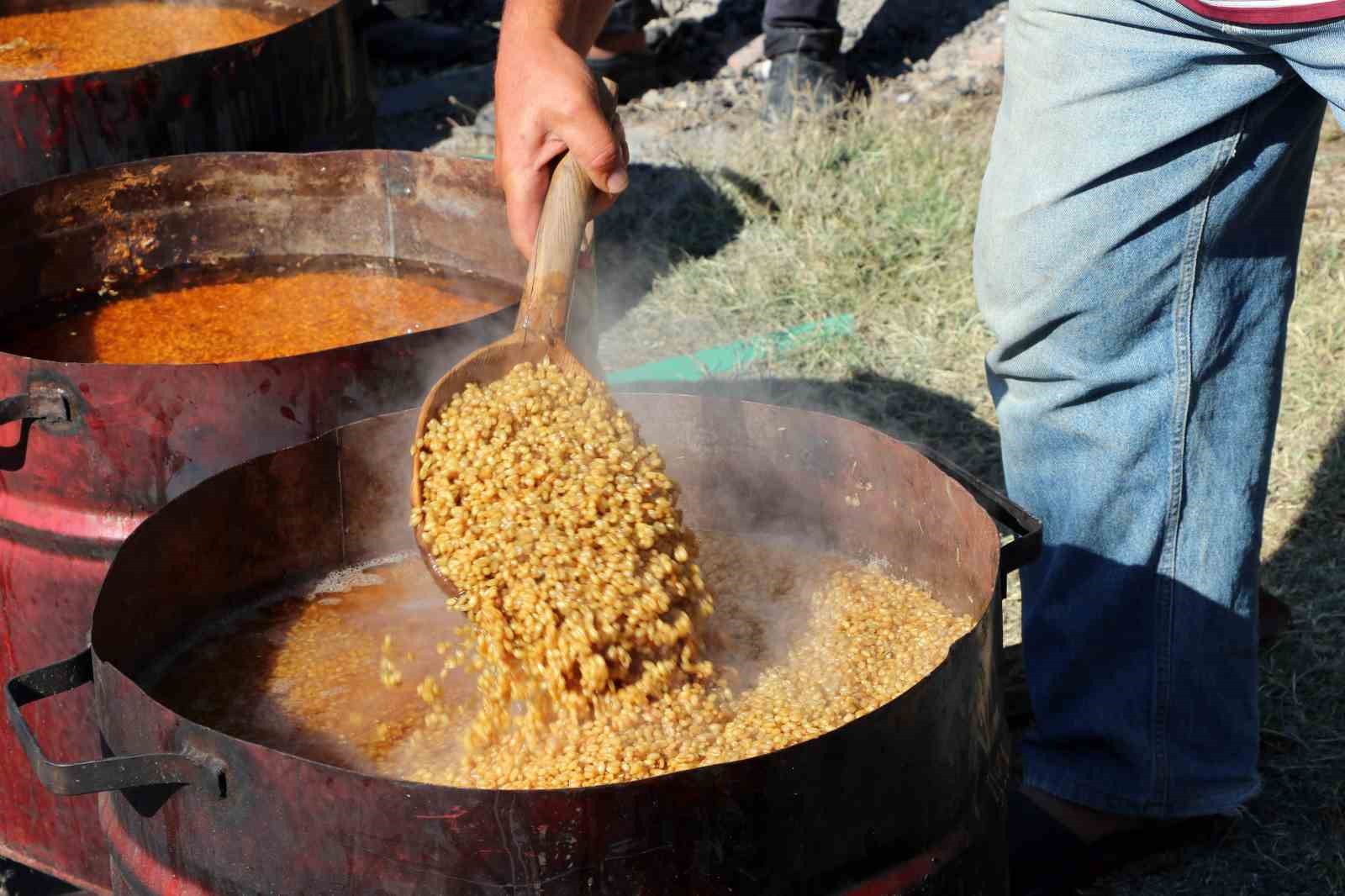 Kış Hazırlıkları Başladı: Erzincan'da Bulgur Kaynatılıyor