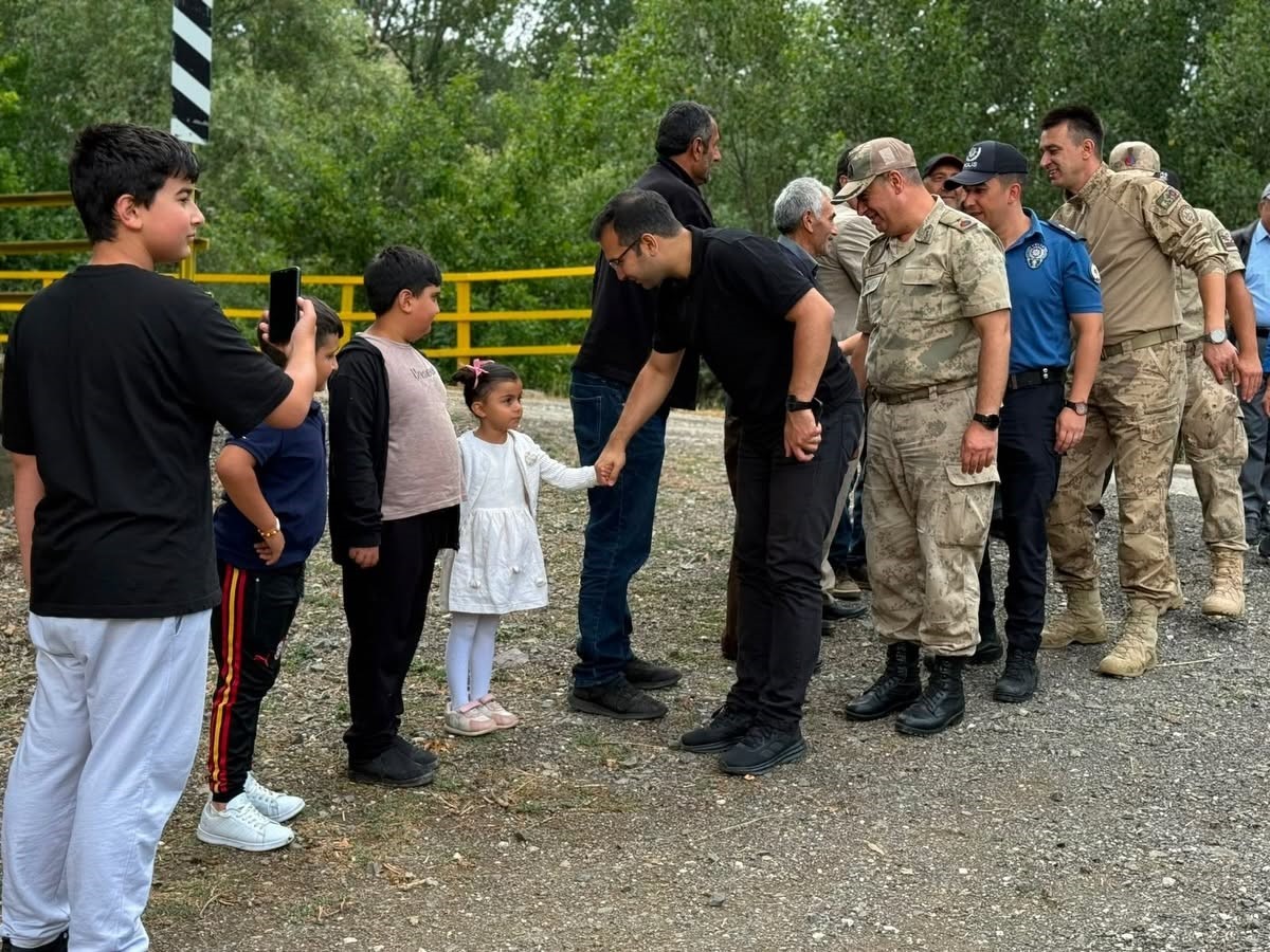Kaymakam Taşkıran, İzmir'in Köylerini Ziyaret Etti