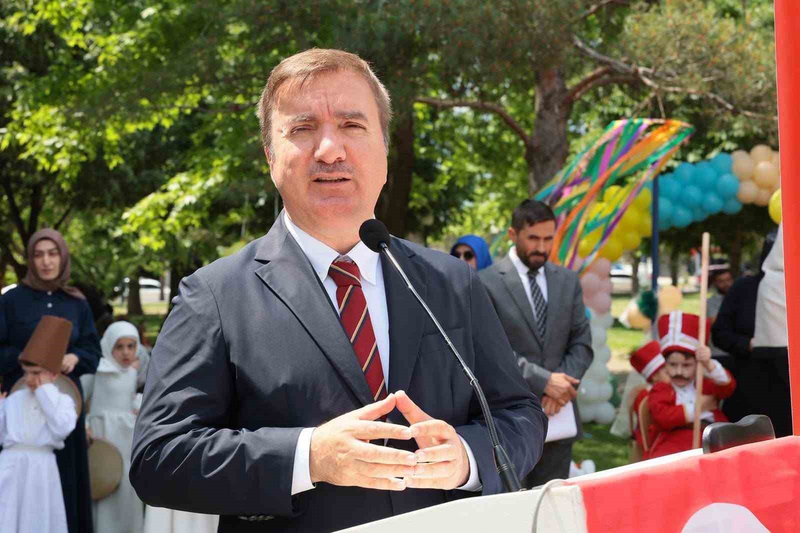 Vali Aydoğdu'dan Mevlid Kandili'ne Özel Mesaj