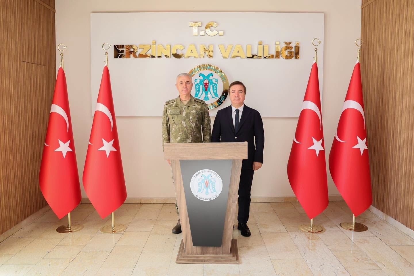 Tümgeneral Burhan Aktaş, Vali Hamza Aydoğdu'yu Ziyaret Etti