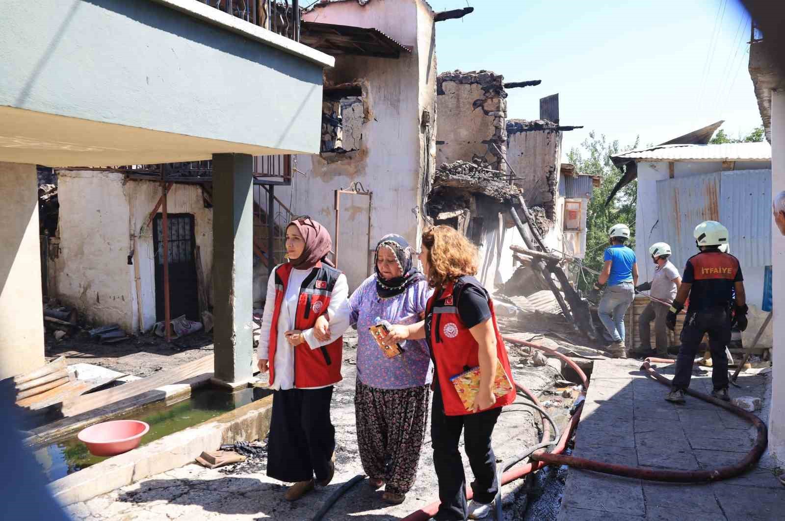 Kışlacık Köyü'ndeki Yangın Mağdurlarına Psikososyal Destek