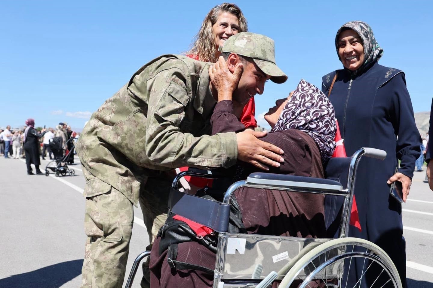 Erzincan'da Bedelli Askerlere Anlamlı Yemin Töreni