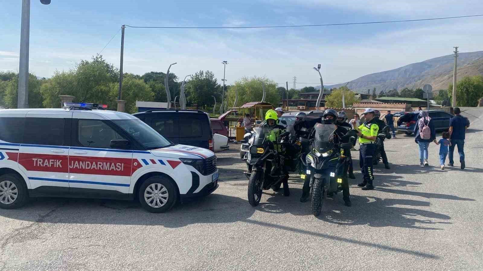 Erzincan Jandarması Ağustos Ayında 259 Olayla Mücadele Etti
