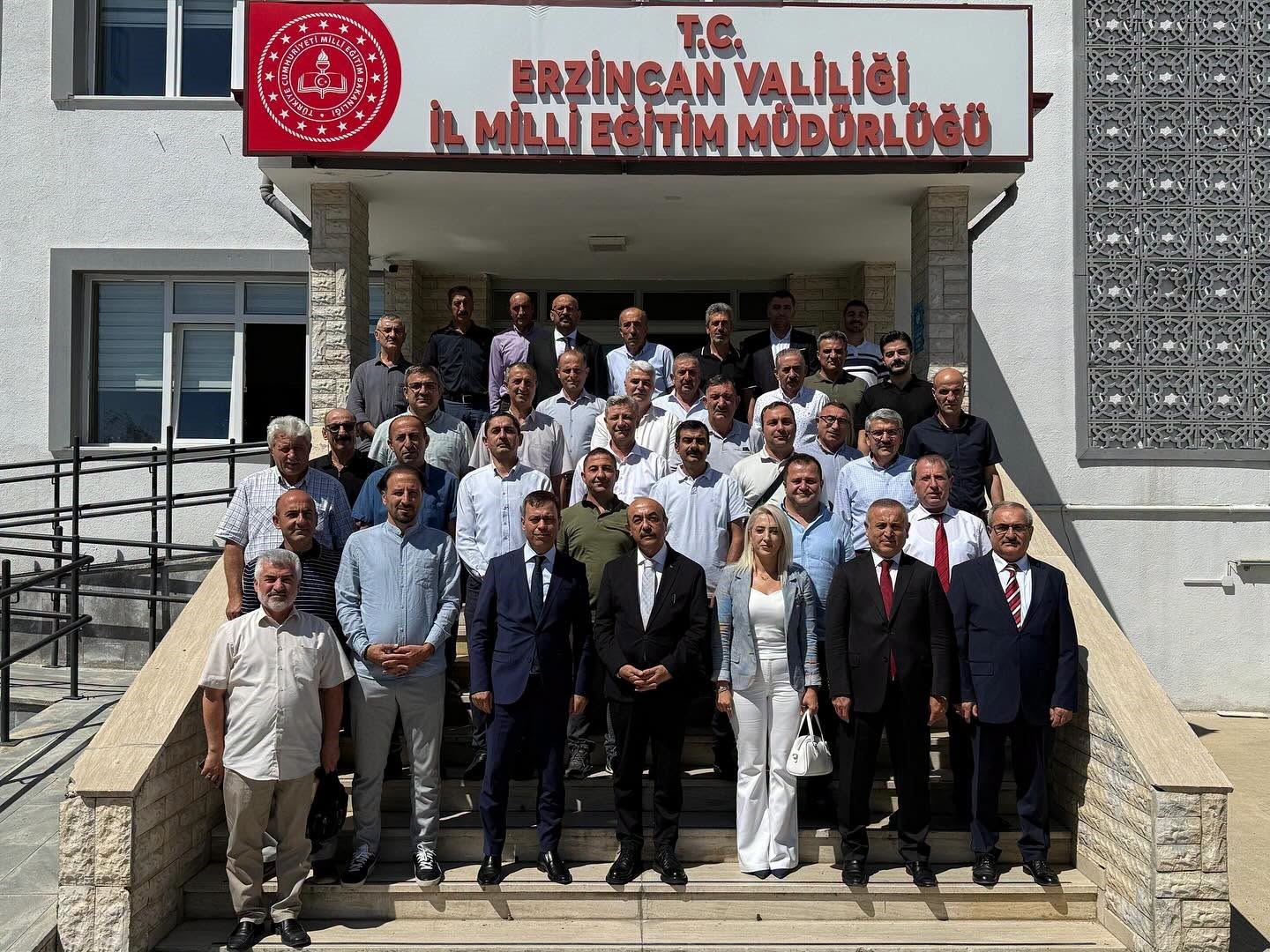 Erzincan'da İlkokul Müdürleri Yeni Eğitim Yılı İçin Bir Araya Geldi