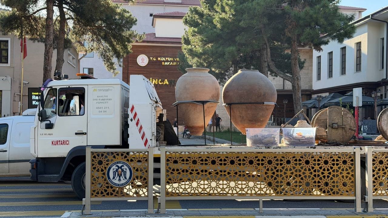 Erzincan Müzesine Taşınan Tarihi Eserler: Depreme Dayanıklı Olmayan Bina Yıkılıyor