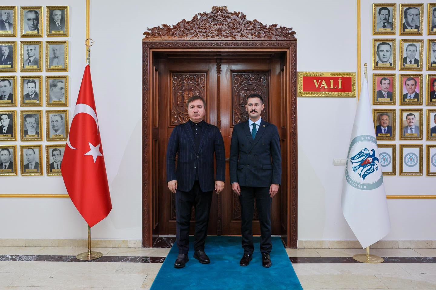 Erzincan'da Görev Değişimi: Yeni Müdür Emeç, Vali Aydoğdu'dan Destek Aldı
