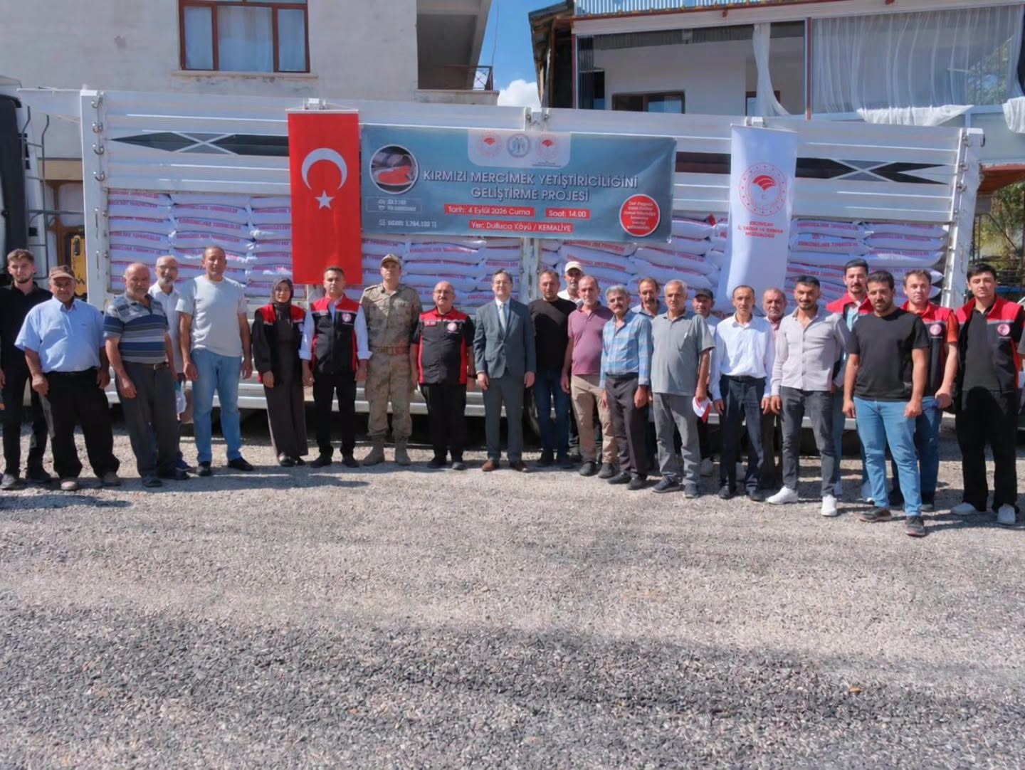 Kemaliye’de Üreticilere Yüzde 75 Hibeli Kırmızı Mercimek Tohumu Desteği