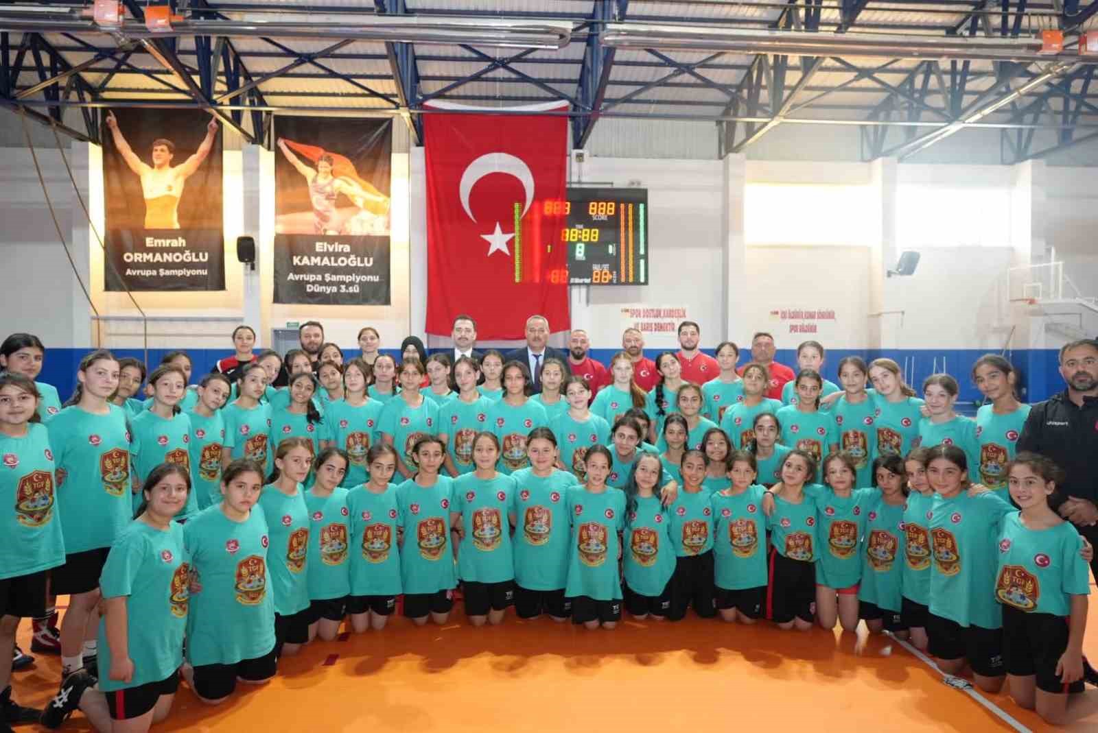 Üzümlü'de Milli Güreş Takımı için Önemli Gelişim Kampı