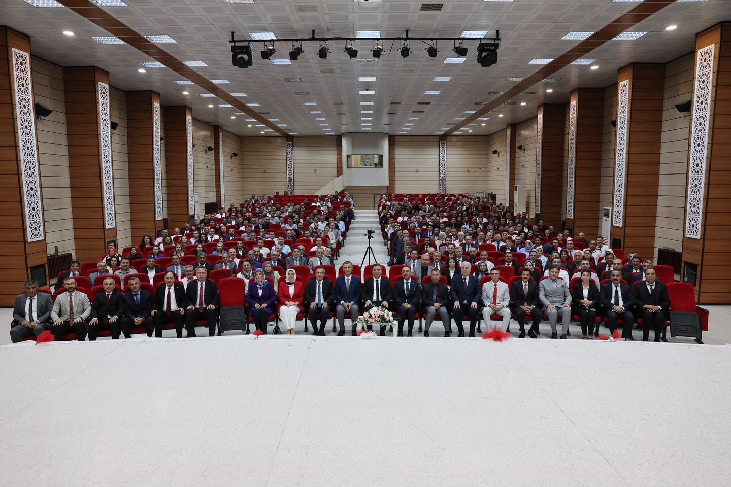 Yeni Eğitim Yılı Öncesi Eğitim Yöneticileri İzmir'de Buluştu
