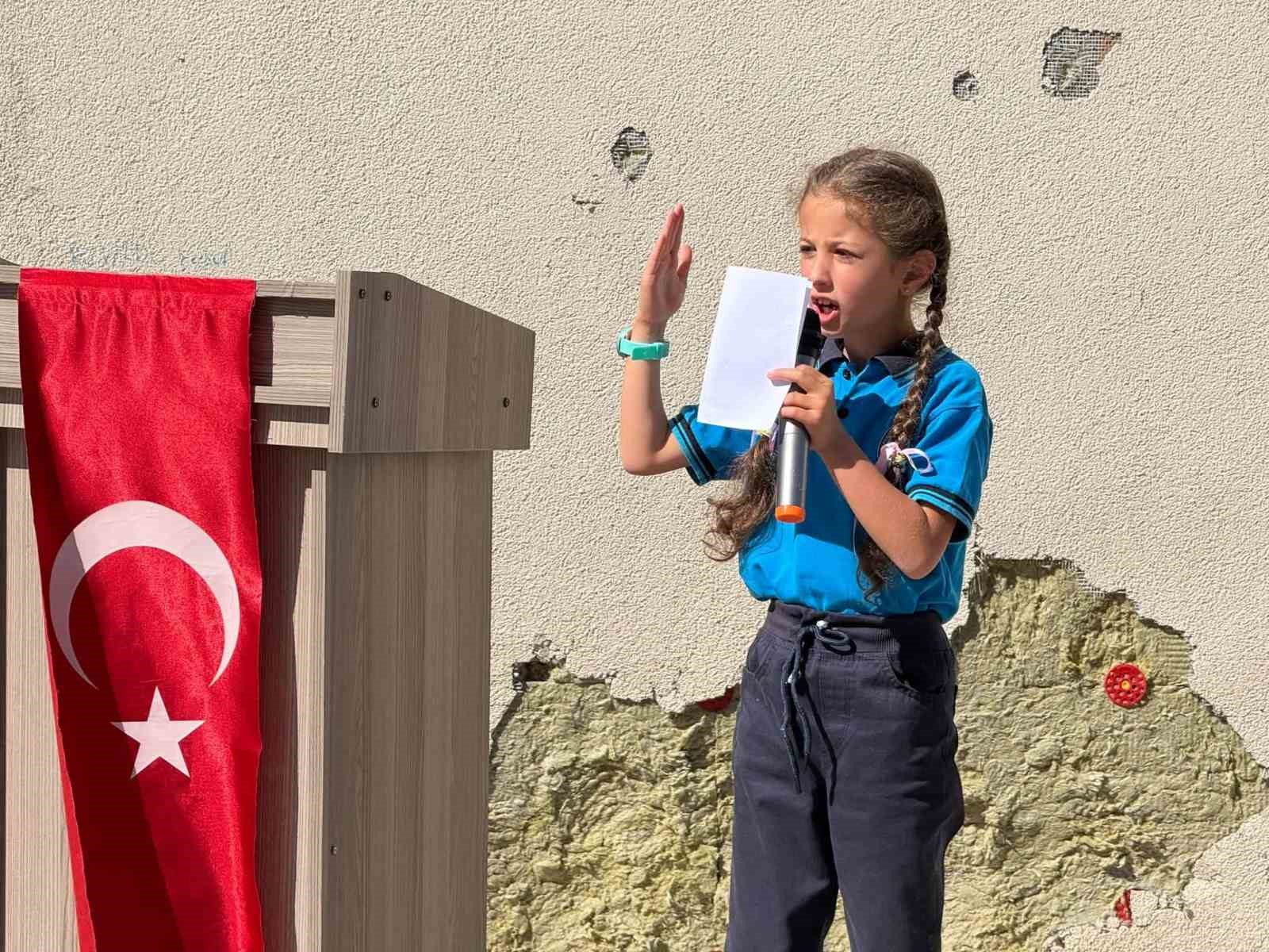 İlköğretim Haftası'nda Okulun Bakımsızlığı Gözler Önüne Serildi