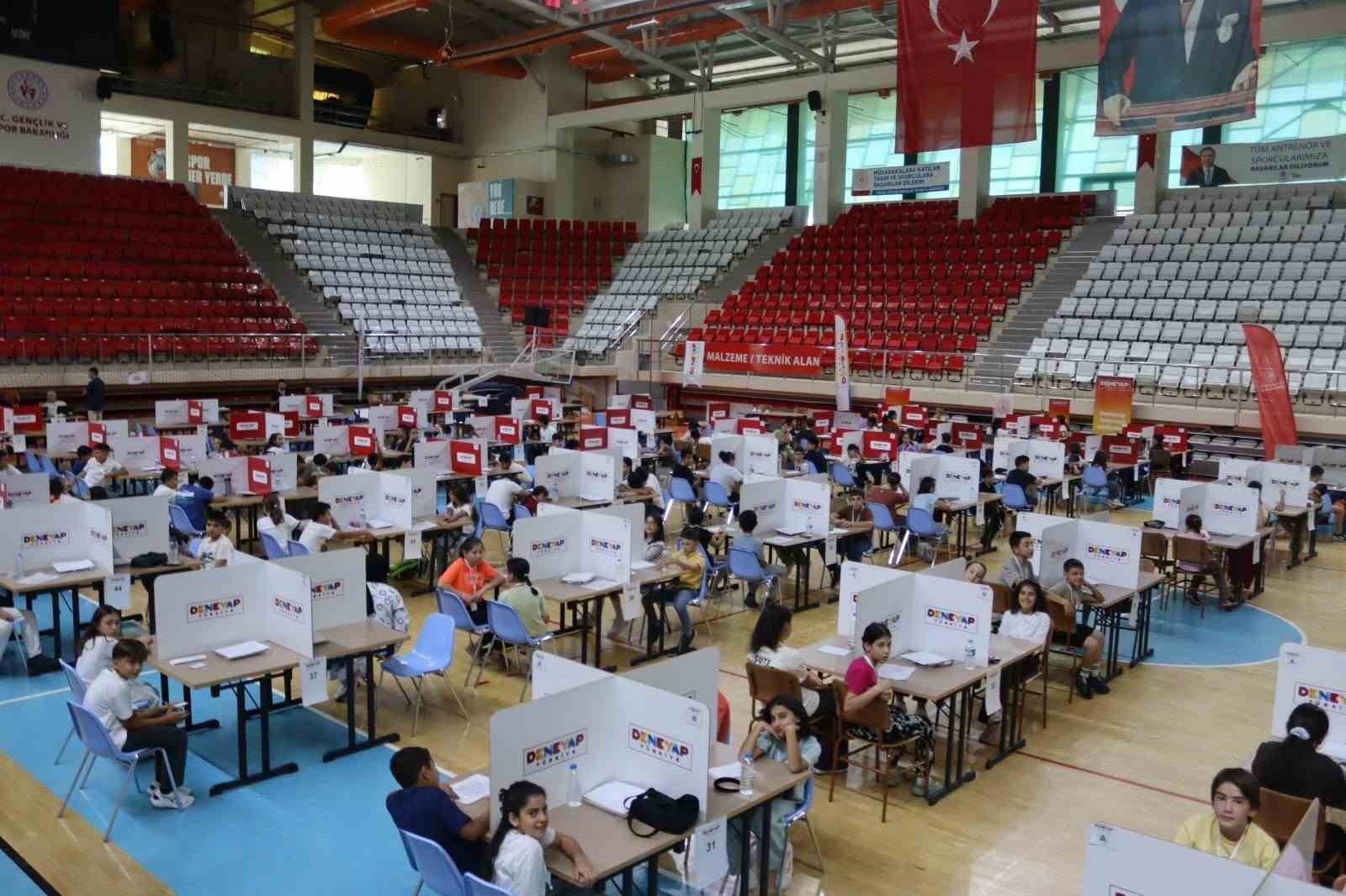 Erzincan'da Genç Zihinler Teknoloji Sınavında Yarıştı