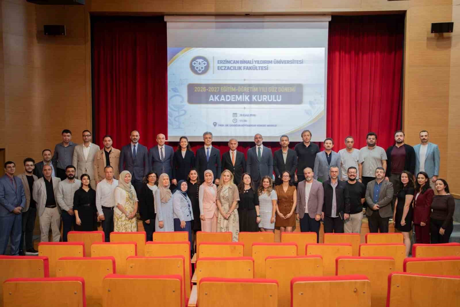 Eczacılık Fakültesi'nde 2026-2027 Eğitim Yılı İçin Toplantı Yapıldı
