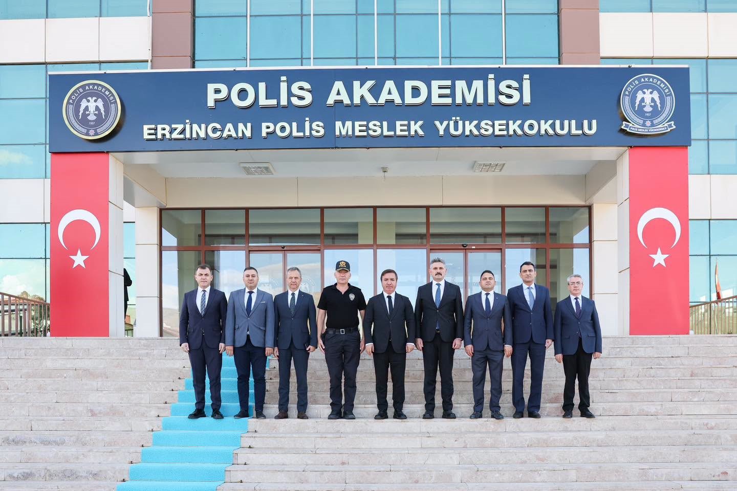 Vali Aydoğdu’dan Emniyet Müdürü Doköz’e Sıcak Ziyaret