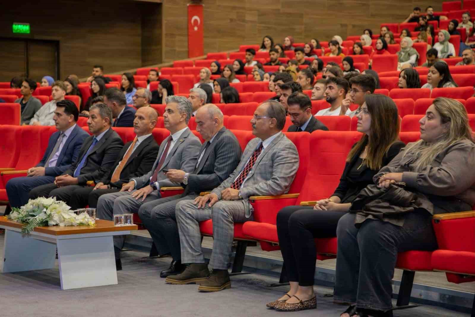 EBYÜ’de Yeni Öğrencilere Özel Oryantasyon Programı Düzenlendi