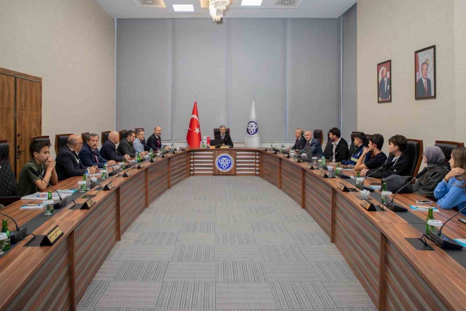 Eğitimde İş Birliği: EBYÜ'de 'Bizim Gök Kubbemiz' Projesi Üzerine Görüşmeler Yapıldı