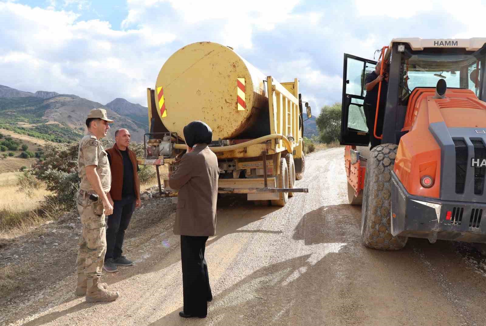 Kemerçam Köyü Yolu Daha Güvenli Hale Geliyor