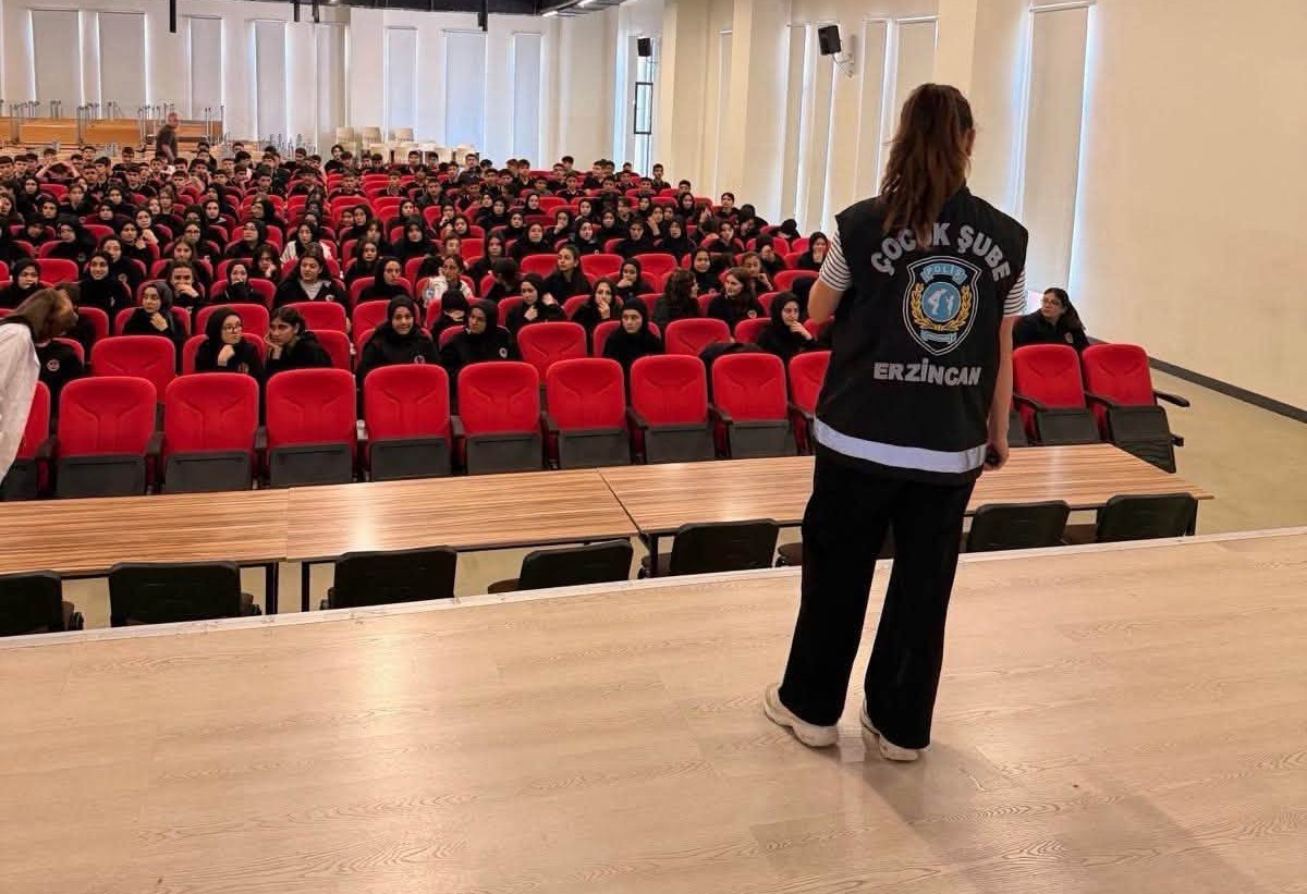 İzmir'de Öğrencilere Suçlardan Korunma Eğitimi