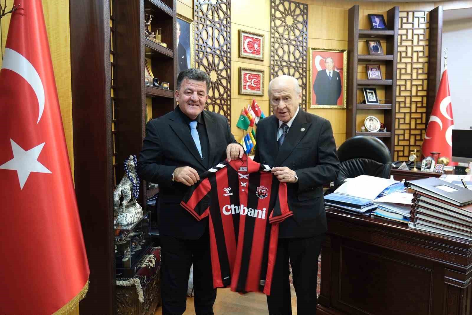 Erzincanspor Yönetiminden Bahçeli'ye Sıcak Ziyaret