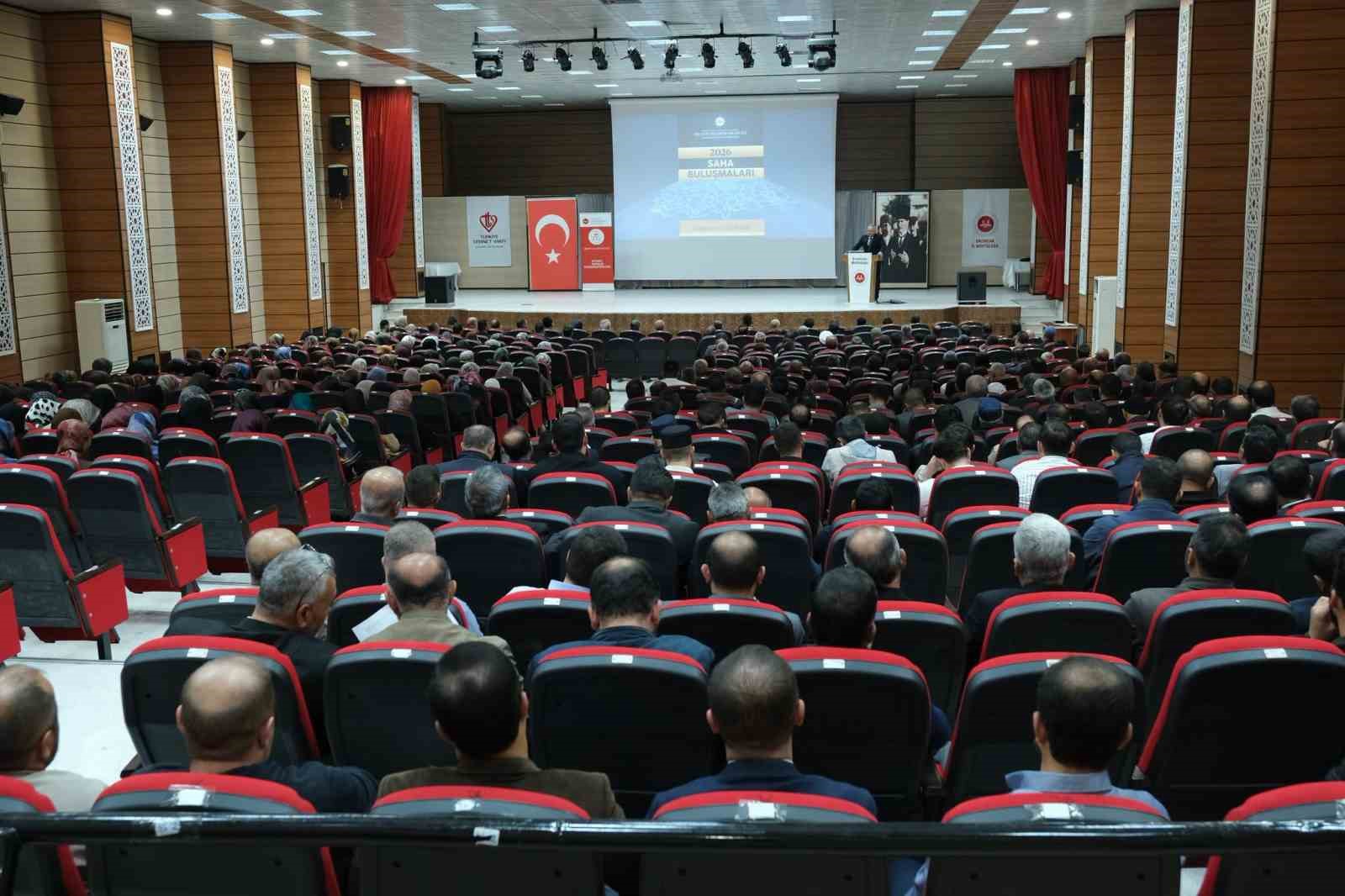 Erzincan'da Din Görevlilerine Yönelik Bilgilendirme Toplantısı Yapıldı