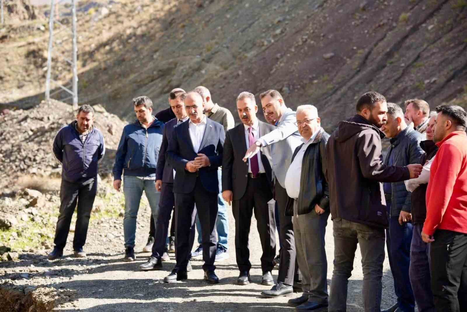 İzmir Üzümlü'de Selin İzleri: Kaymakam İncelemelerde Bulundu