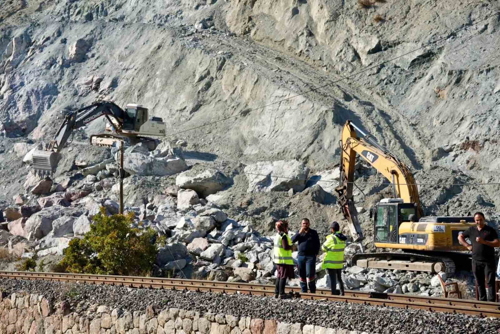 Sansa Deresi'ndeki Sel Sonrası Yeniden İnşa Çalışmaları Devam Ediyor