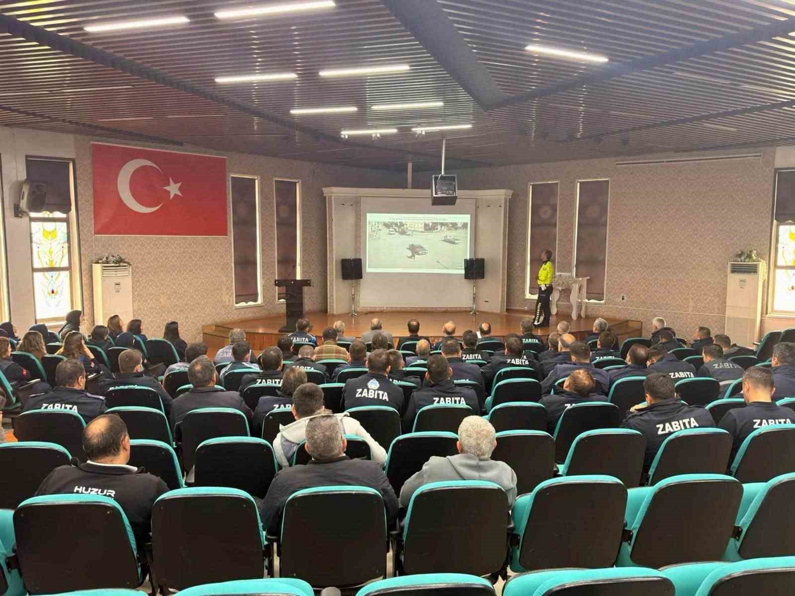 Zabıta ve Şoförlere Önemli Trafik Güvenliği Eğitimi