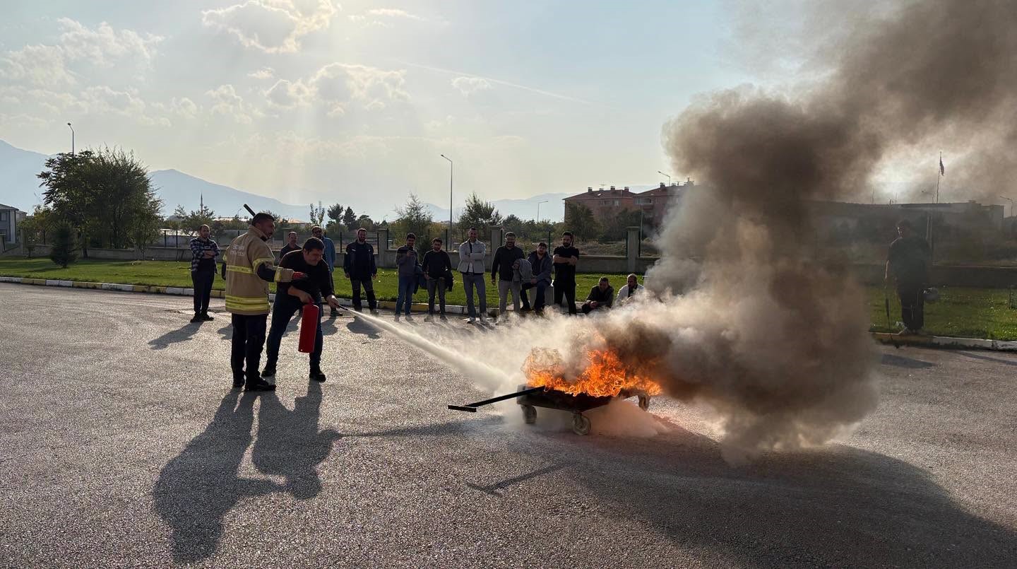 Demiryolu Çalışanlarına Yangın Eğitimi