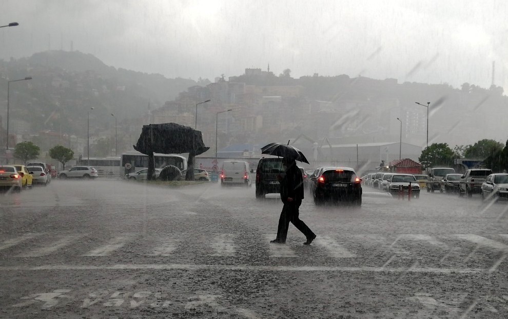 Erzincan'da Sağanak Yağış ve Rüzgar Tehlikesine Dikkat!