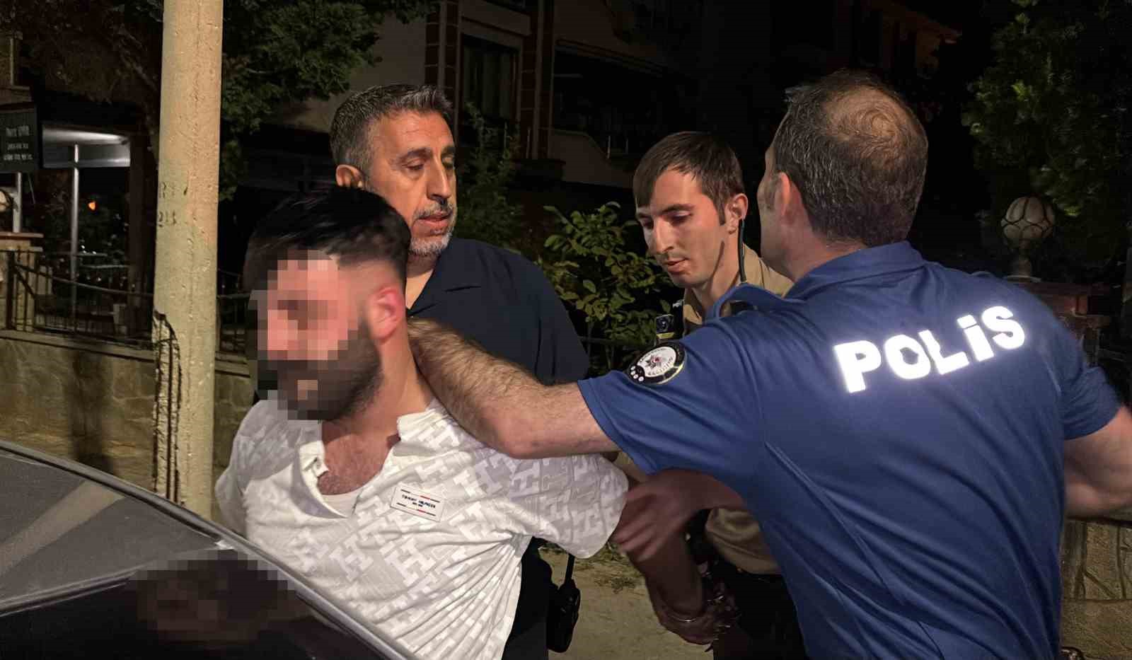 Alkollü sürücü ve yakınları polise direndi, 12 kişi gözaltına alındı