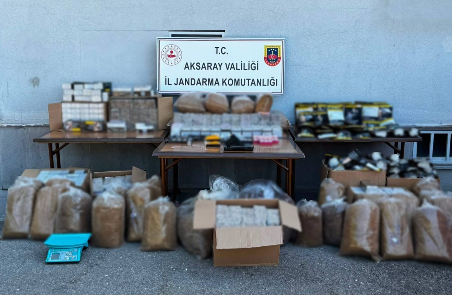 Aksaray'da 750 Bin Liralık Kaçak Tütün Operasyonu