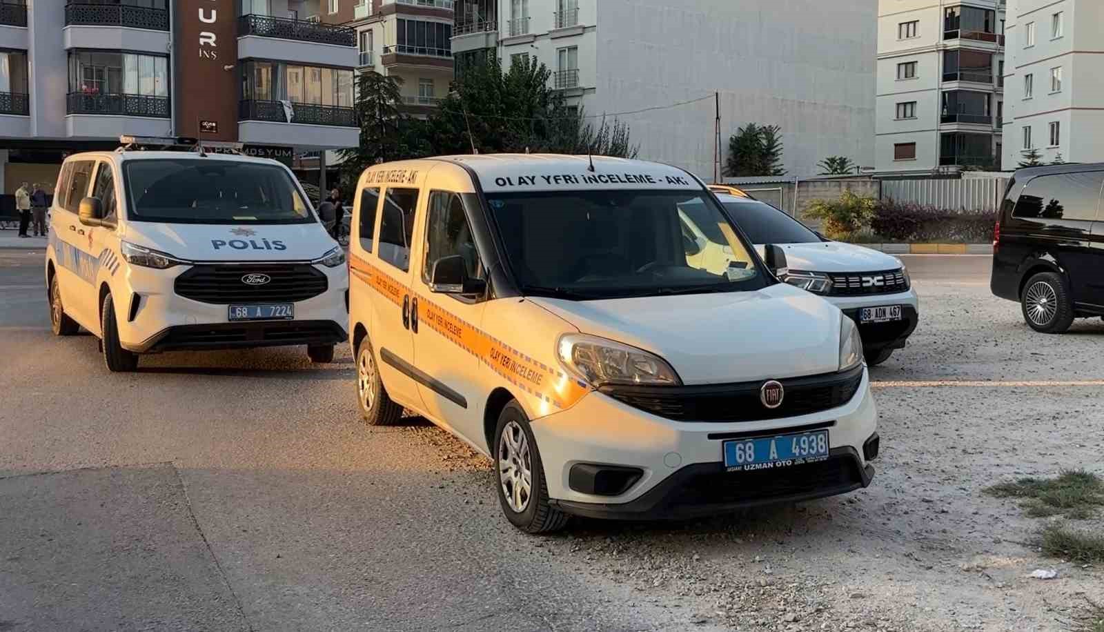 Aksaray'da 5. Kattan Düşen Genç Kız Hayatını Kaybetti