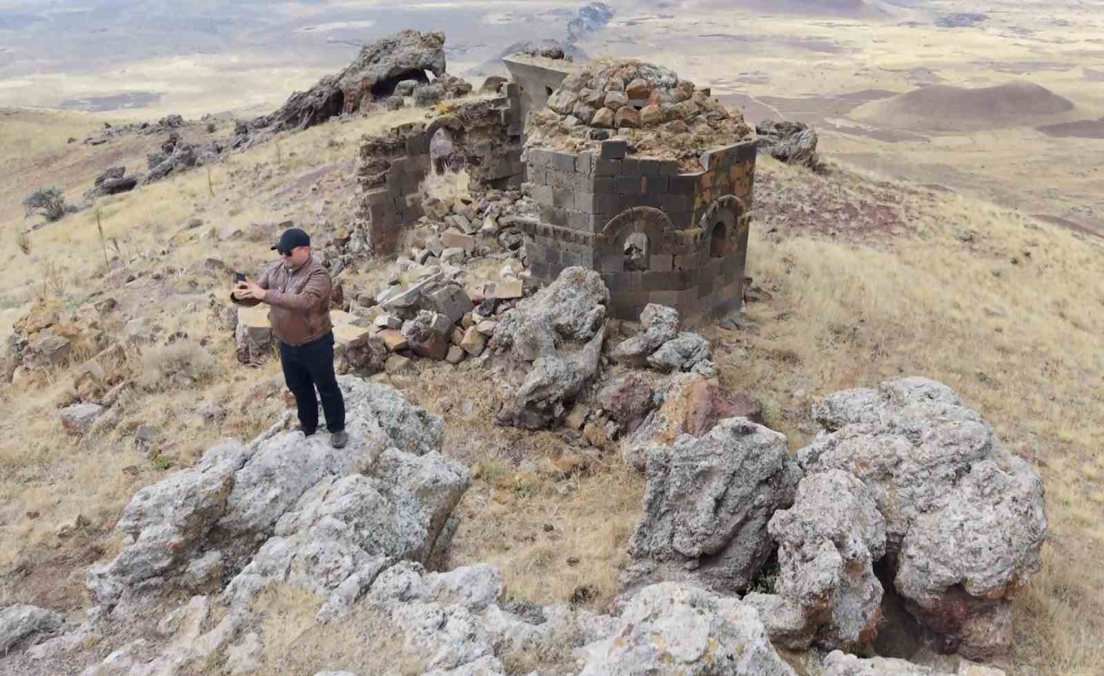 Aksaray’ın Gizli Hazinesi: 725 Yıllık Kilise Ana Sultan Tepesi’nde