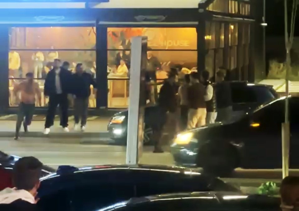 Aksaray'da Trafik Tartışması Kavgaya Dönüştü