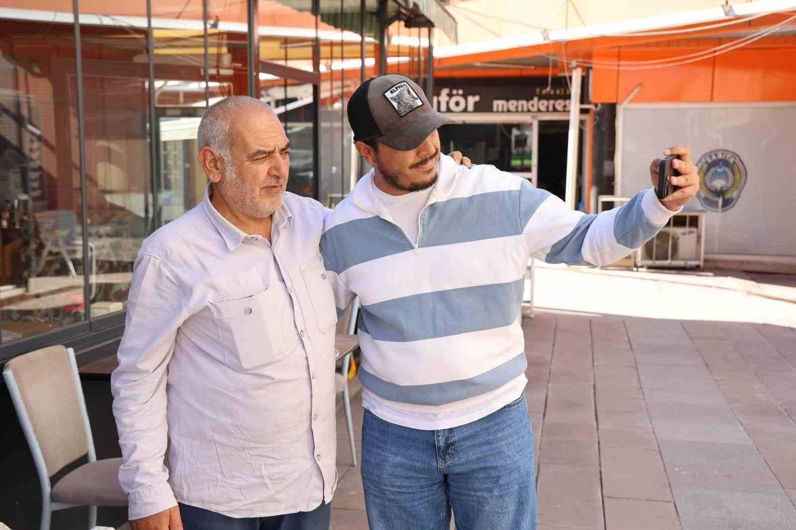 Aksaraylı Lokantacı, Kurtlar Vadisi'nin Abidin'ine Benzemesiyle Dikkat Çekiyor